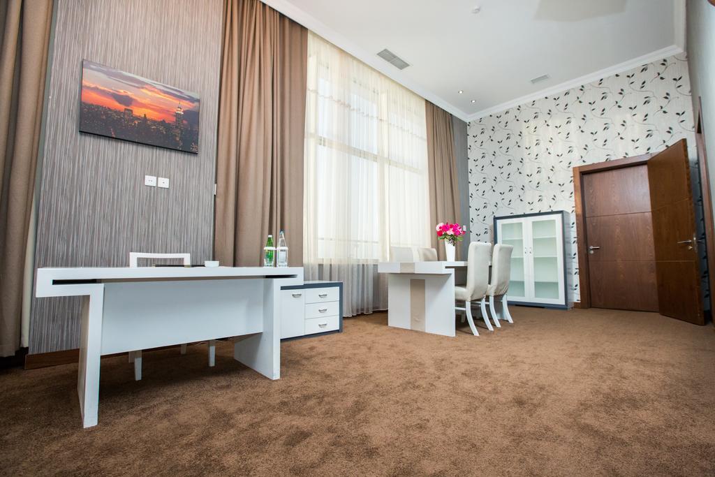 Caspian Business &